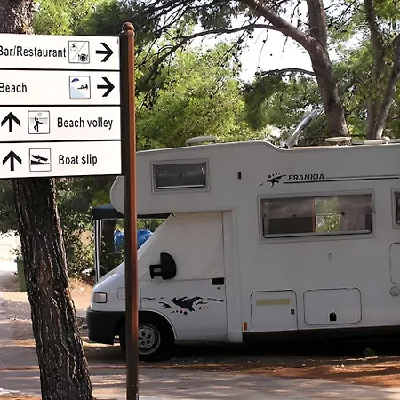 Kamp Vira Pitches Camping *