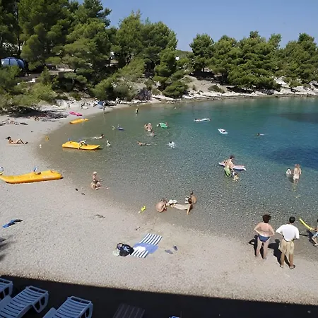 Camping Kamp Vira Pitches *