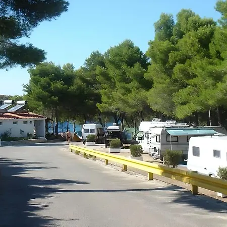 Kamp Vira Pitches Camping