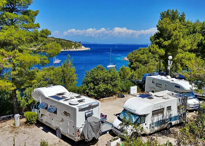 Kamp Vira Pitches Camping Hvar Town