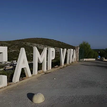 Kamp alanı Kamp Vira Pitches *