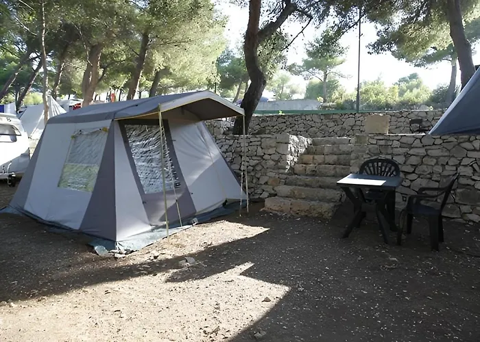 Κάμπινγκ Kamp Vira Pitches Χβαρ